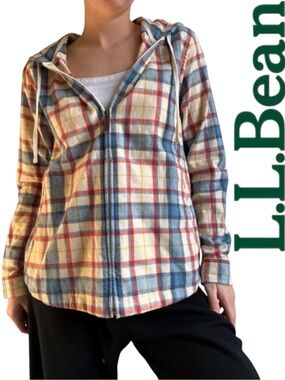 NWT L.L. Bean Women's Scotch Plaid
Flannel Shirt, Relaxed Zip Hoodie Size/Medium